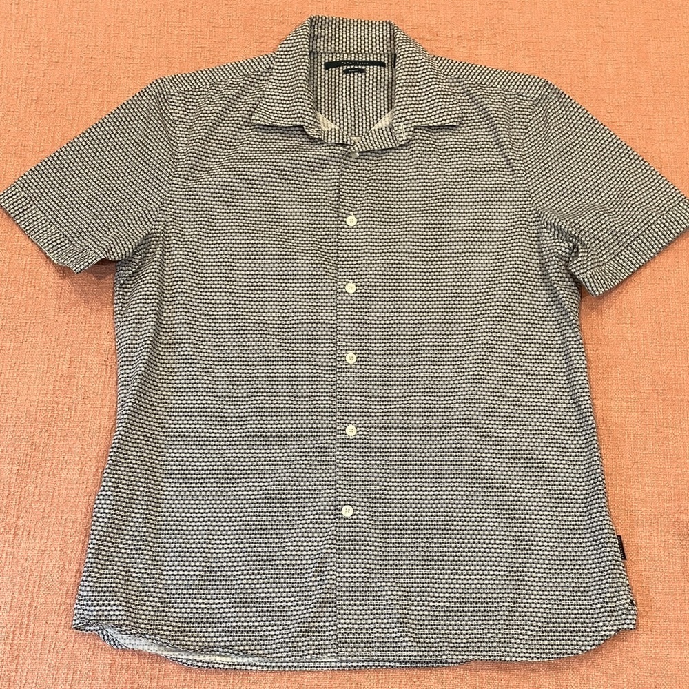Perry Ellis med men’s slim fit  Geometric short sleeve Shirt